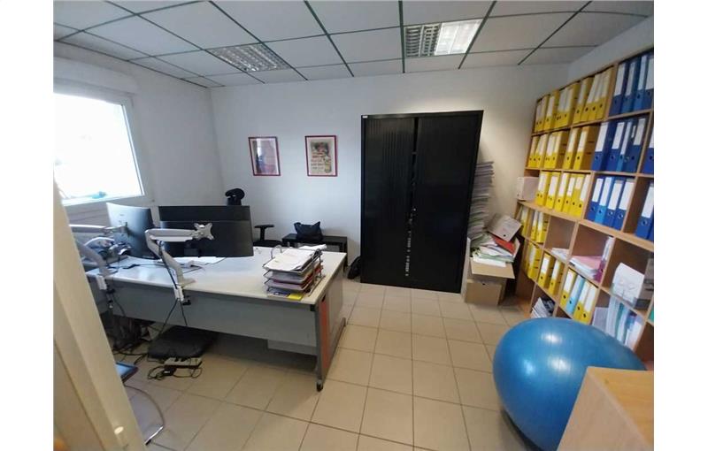 Vente de bureau de 205 m² à Eysines - 33320 photo - 1