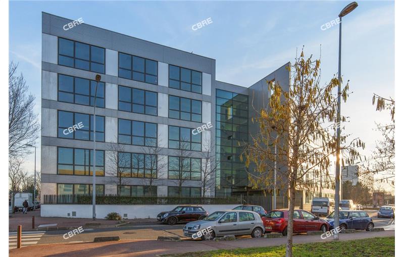 Vente de bureau de 5 024 m² à Gennevilliers - 92230 photo - 1