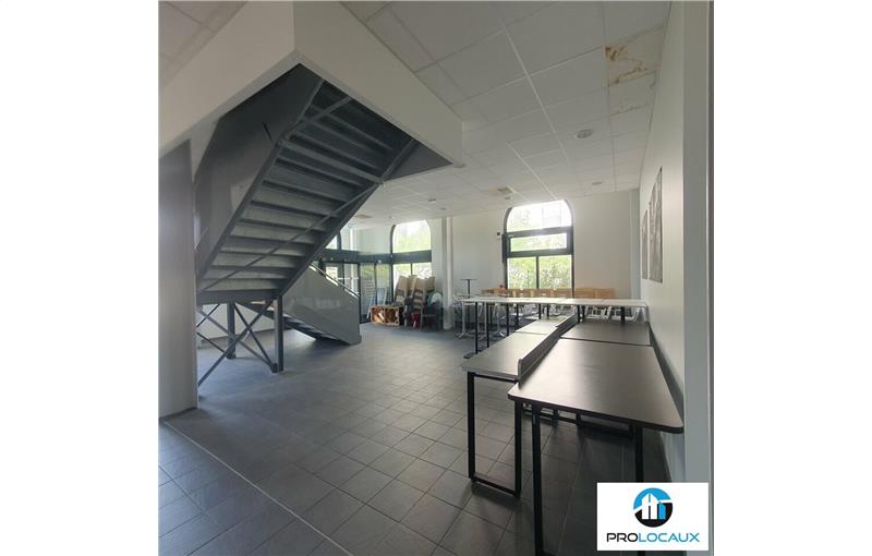 Vente de bureau de 805 m² à Grenoble - 38000 photo - 1