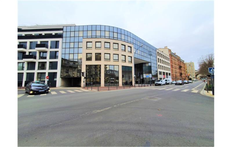 Vente de bureau de 480 m² à Issy-les-Moulineaux - 92130 photo - 1