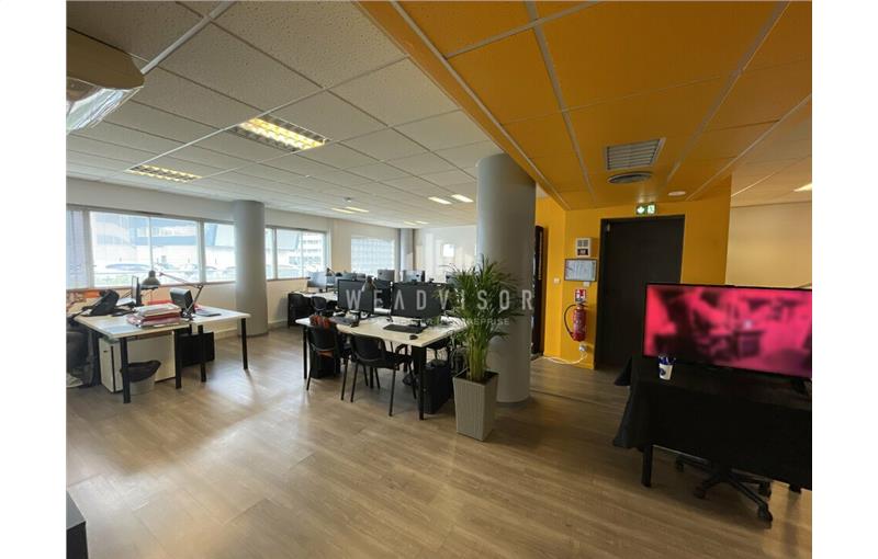 Vente de bureau de 171 m² à Le Mans - 72000 photo - 1