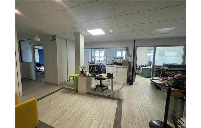 Vente de bureau de 153 m² à Le Mans - 72000 photo - 1