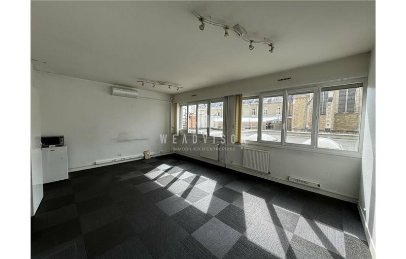 Vente de bureau de 108 m² à Le Mans - 72000 photo - 1