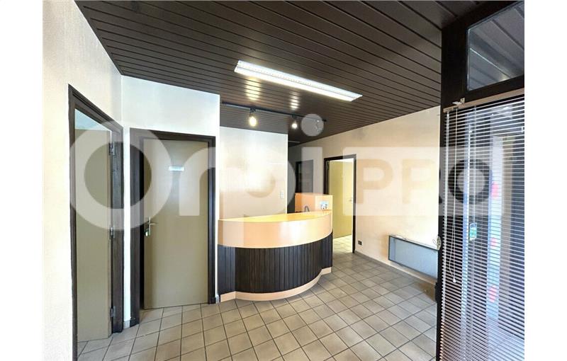 Bureau en vente de 75 m² à Le Péage-de-Roussillon - 38550 photo - 1