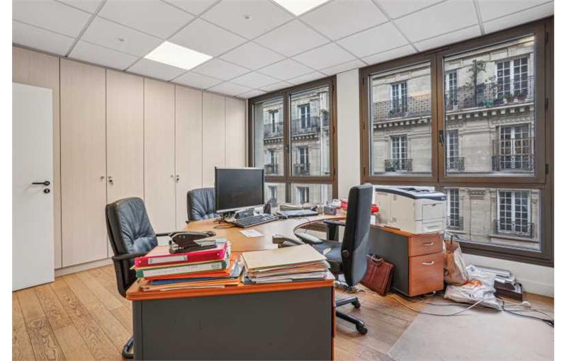 Achat de bureau de 113 m² à Levallois-Perret - 92300 photo - 1