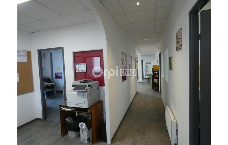 Vente de bureau de 178 m² à Manosque - 04100 photo - 1