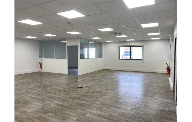 Vente de bureau de 660 m² à Mérignac - 33700 photo - 1