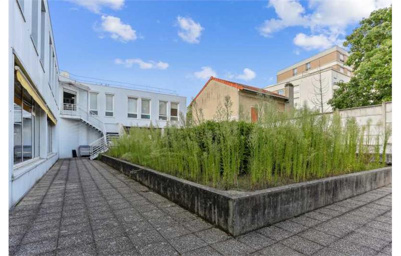 Vente de bureau de 317 m² à Nanterre - 92000 photo - 1