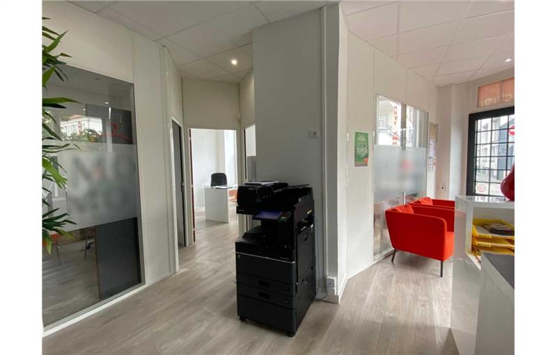 Vente de bureau de 90 m² à Nanterre - 92000 photo - 1