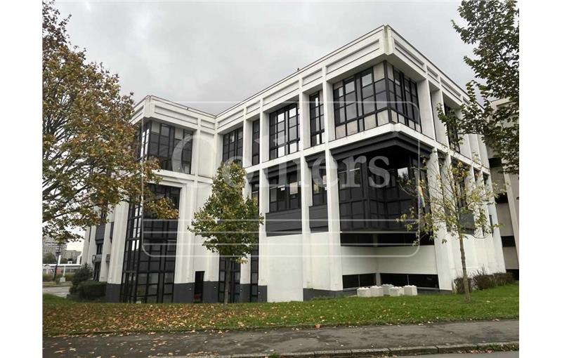 Vente de bureau de 1 798 m² à Nantes - 44000 photo - 1