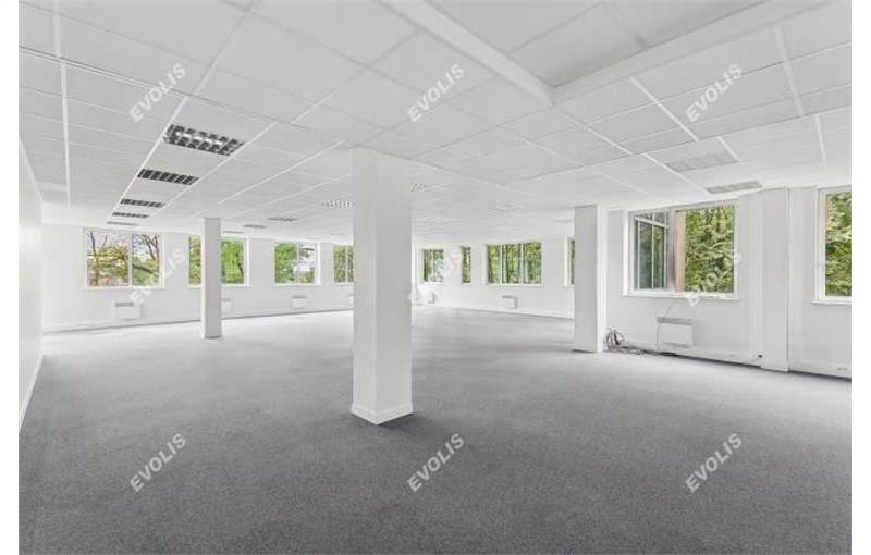 Vente de bureau de 759 m² à Neuilly-Plaisance - 93360 photo - 1