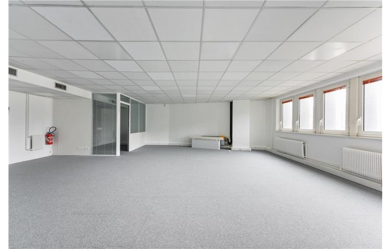 Bureau à acheter de 173 m² à Neuilly-sur-Seine - 92200 photo - 1