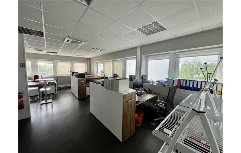 Vente de bureau de 130 m² à Orléans - 45000 photo - 1