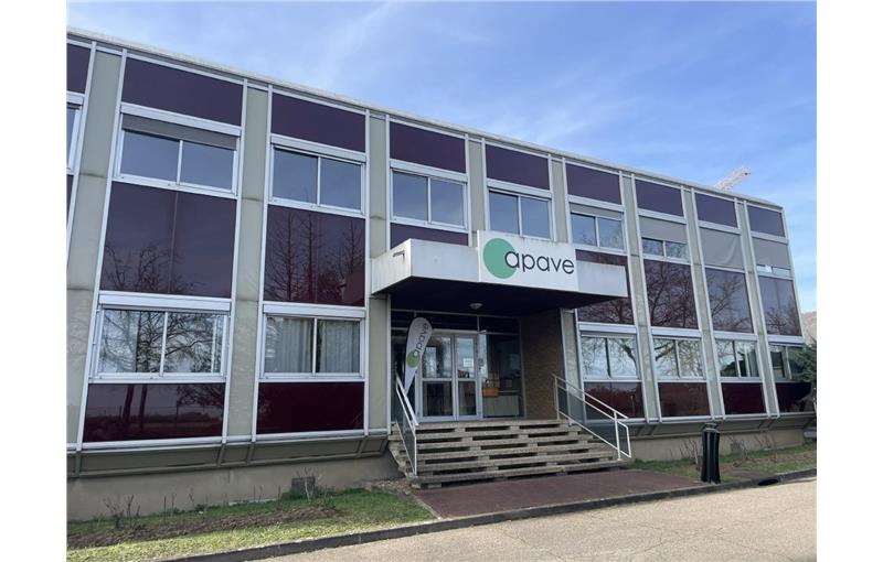 Vente de bureau de 1 200 m² à Orléans - 45000 photo - 1