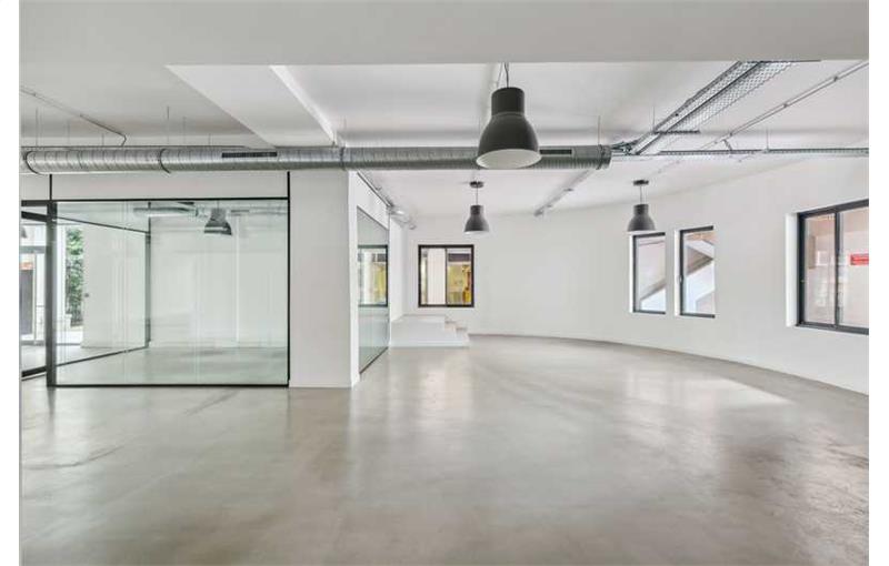 Vente de bureau de 216 m² à Paris 10 - 75010 photo - 1