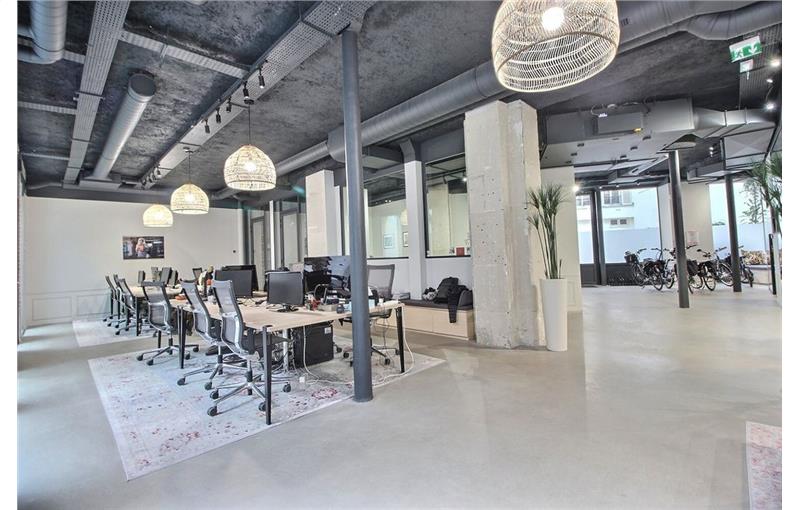 Vente de bureau de 315 m² à Paris 10 - 75010 photo - 1