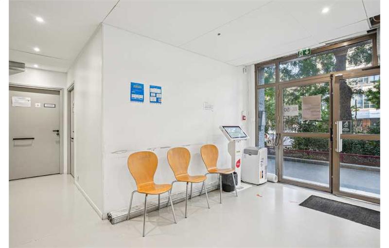 Vente de bureau de 156 m² à Paris 11 - 75011 photo - 1