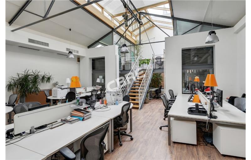 Vente de bureau de 653 m² à Paris 14 - 75014 photo - 1