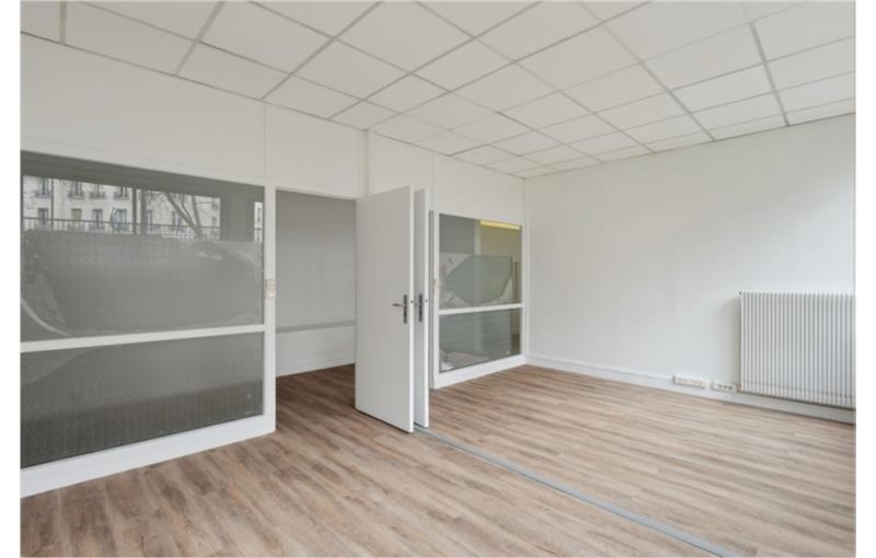 Vente de bureau de 102 m² à Paris 14 - 75014 photo - 1