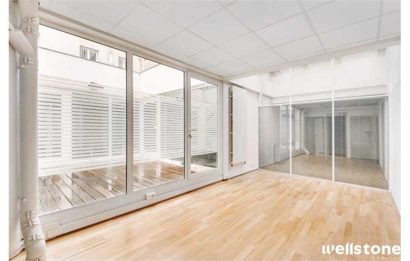 Vente de bureau de 534 m² à Paris 17 - 75017 photo - 1