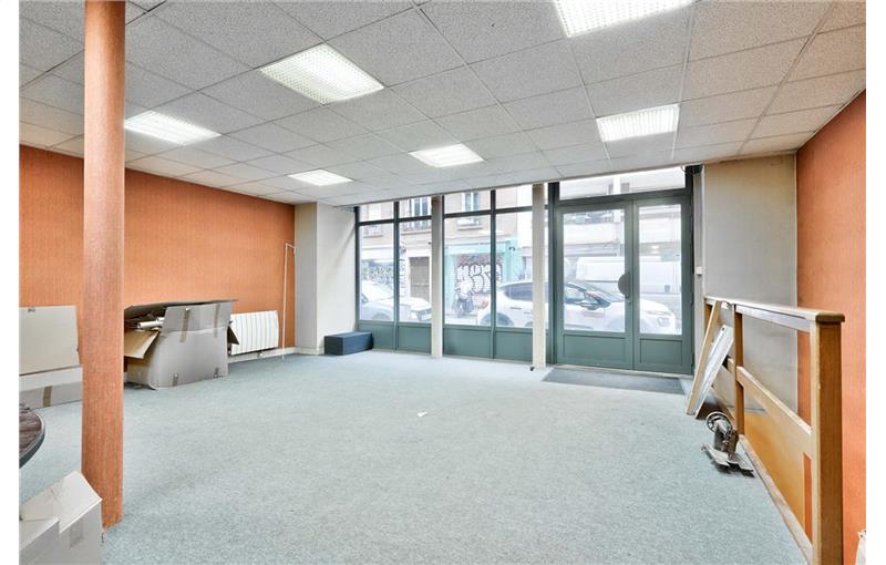 Vente de bureau de 145 m² à Paris 18 - 75018 photo - 1