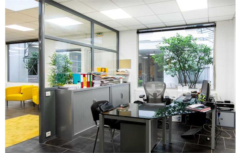 Vente de bureau de 172 m² à Paris 2 - 75002 photo - 1