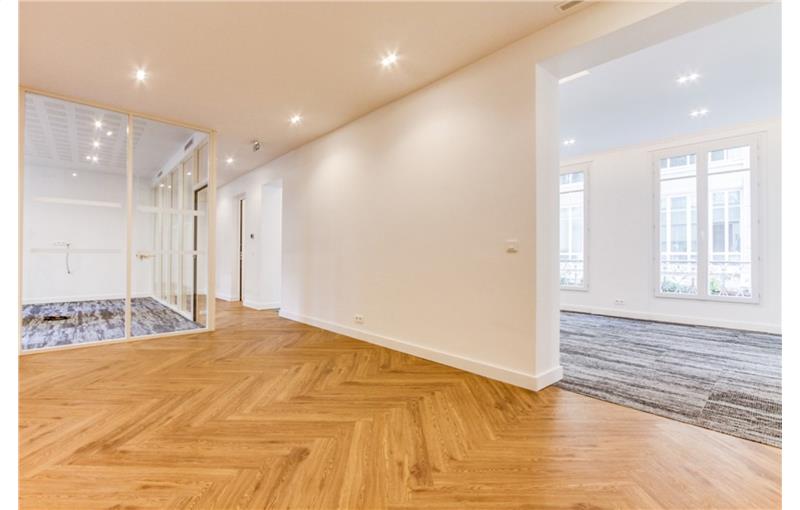 Vente de bureau de 164 m² à Paris 3 - 75003 photo - 1