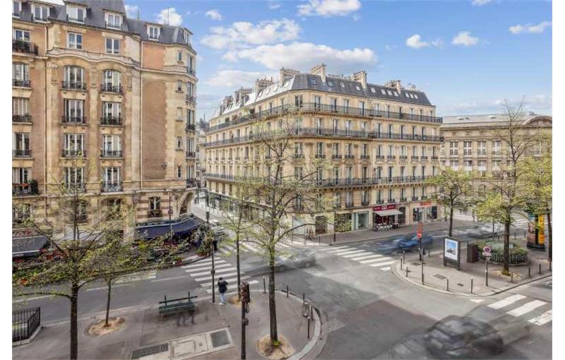 Vente de bureau de 280 m² à Paris 6 - 75006 photo - 1