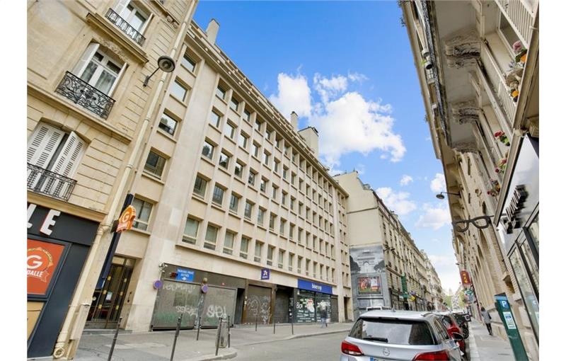 Vente de bureau de 828 m² à Paris 8 - 75008 photo - 1