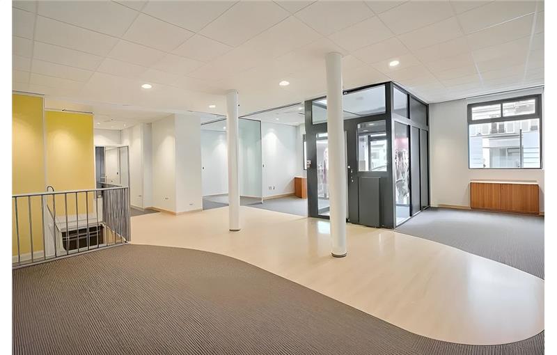 Vente de bureau de 252 m² à Paris 9 - 75009 photo - 1