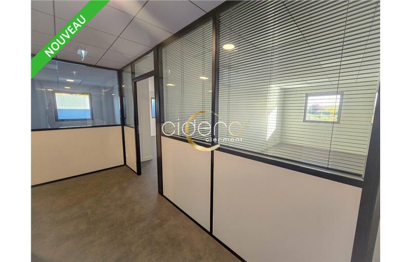 Bureau en vente de 249 m² à Pont-du-Château - 63430 photo - 1