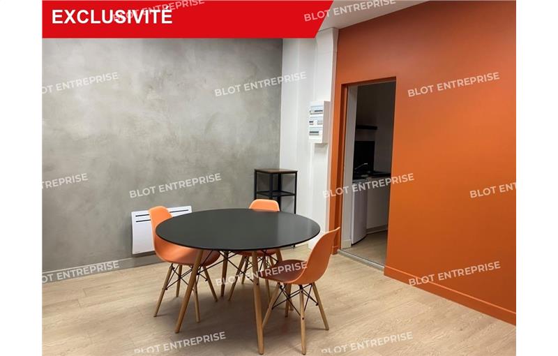 Vente de bureau de 152 m² à Quévert - 22100 photo - 1