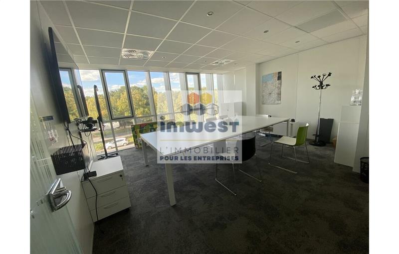 Bureau à vendre de 656 m² à Rennes - 35000 photo - 1