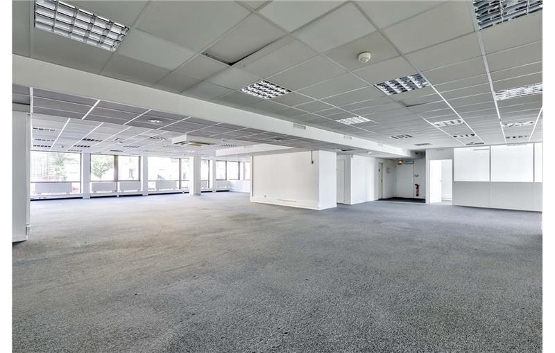 Vente de bureau de 793 m² à Saint-Cloud - 92210 photo - 1