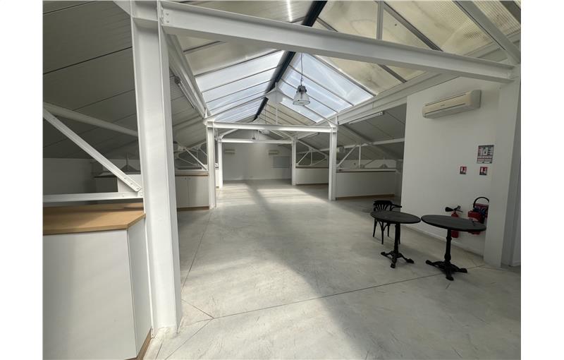 Bureau en vente de 430 m² à Saint-Maur-des-Fossés - 94100 photo - 1