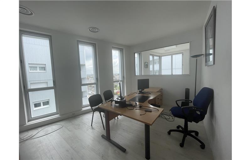 Bureau en vente de 452 m² à Saint-Nazaire - 44600 photo - 1