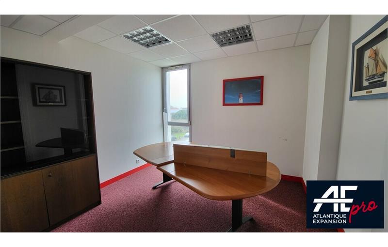 Vente de bureau de 137 m² à Saint-Nazaire - 44600 photo - 1