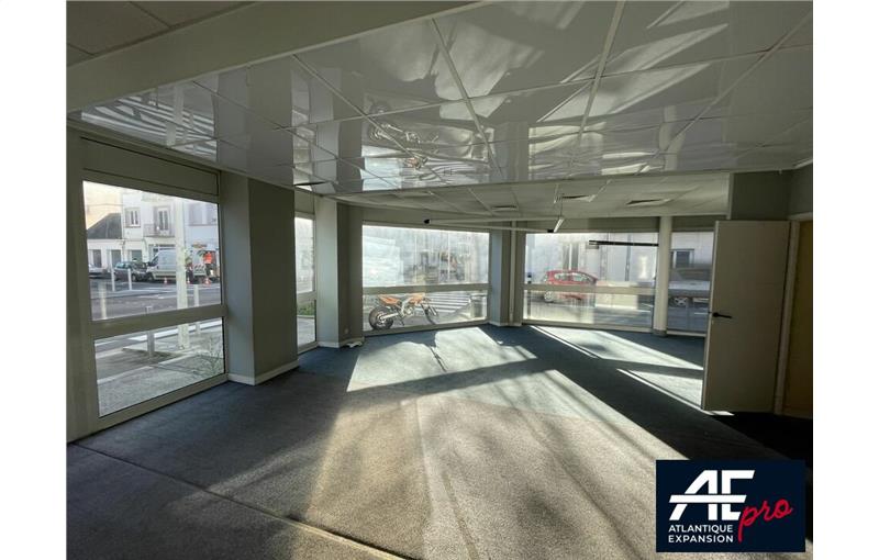 Vente de bureau de 400 m² à Saint-Nazaire - 44600 photo - 1