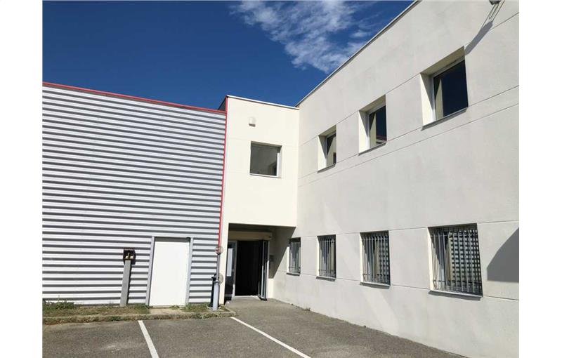 Vente de bureau de 326 m² à Saint-Priest - 69800 photo - 1