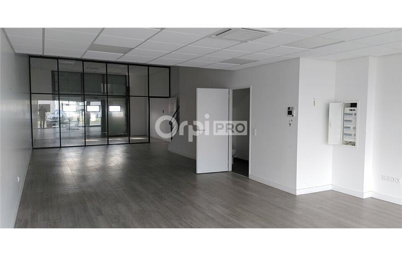 Vente de bureau de 150 m² à Serres-Castet - 64121 photo - 1