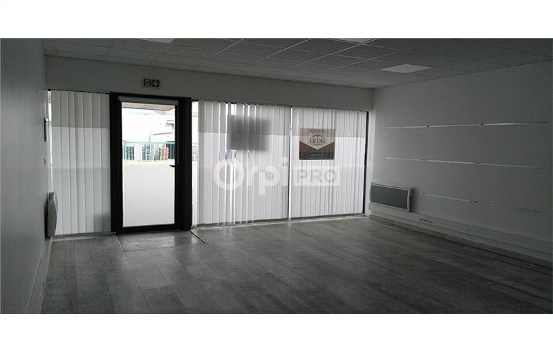 Vente de bureau de 150 m² à Serres-Castet - 64121 photo - 1