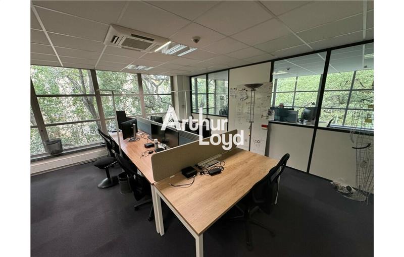 Achat de bureau de 218 m² à Sophia Antipolis - 06560 photo - 1