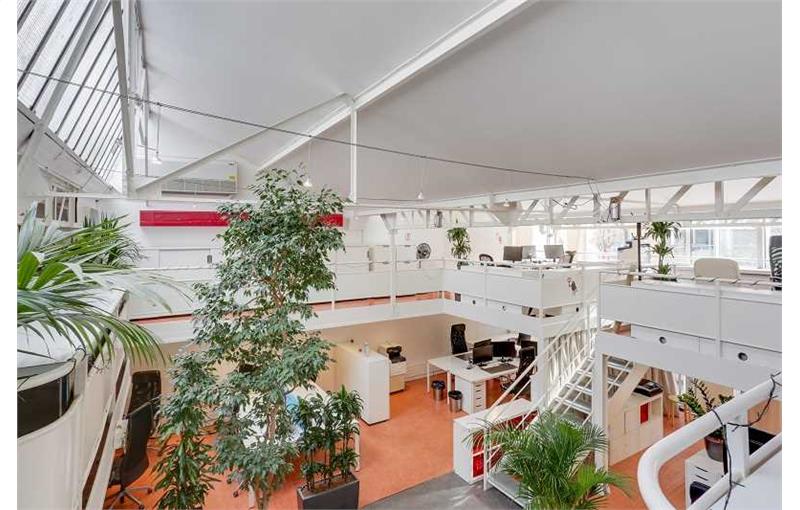 Vente de bureau de 275 m² à Suresnes - 92150 photo - 1