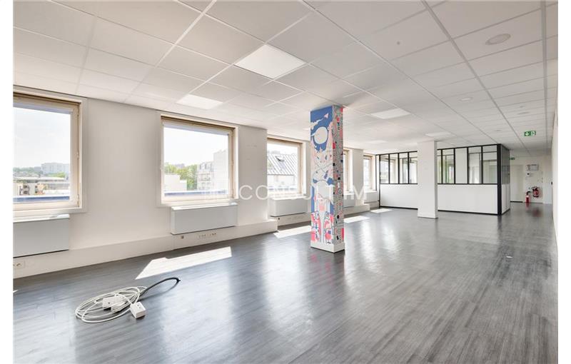 Vente de bureau de 303 m² à Suresnes - 92150 photo - 1