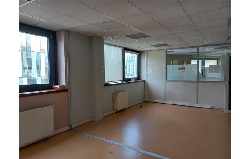 Bureau en vente de 398 m² à Tourcoing - 59200 photo - 1