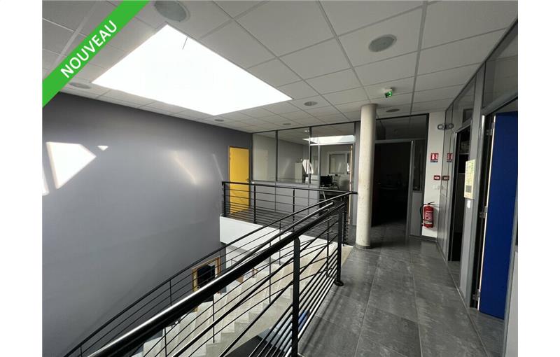 Vente de bureau de 574 m² à Valence - 26000 photo - 1