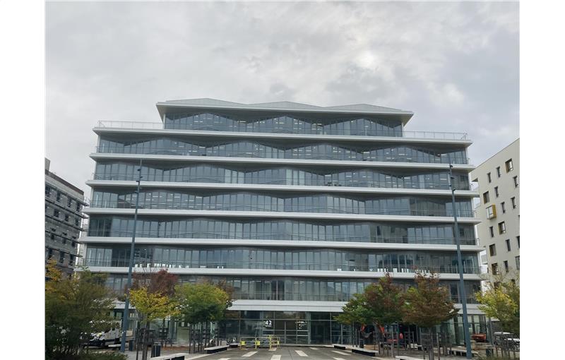 Vente de bureau de 2 365 m² à Vénissieux - 69200 photo - 1