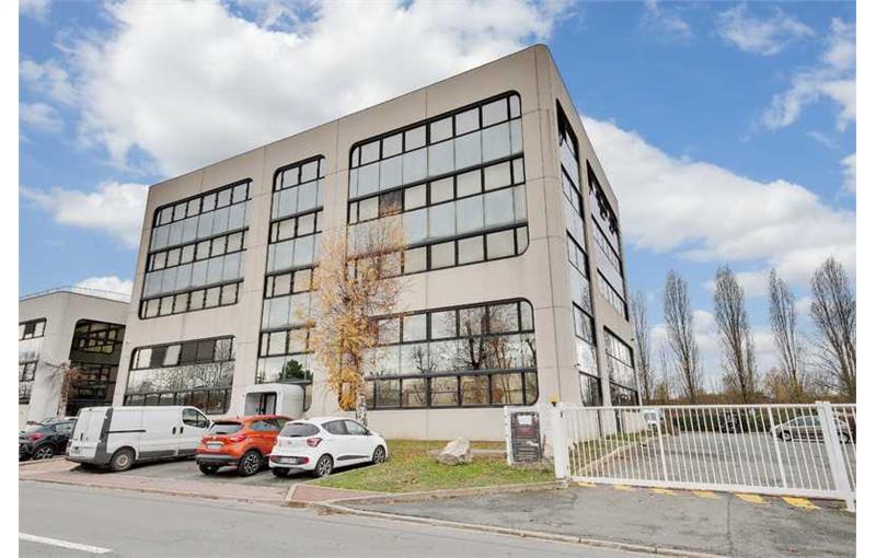 Bureau en vente de 649 m² à Villebon-sur-Yvette - 91140 photo - 1