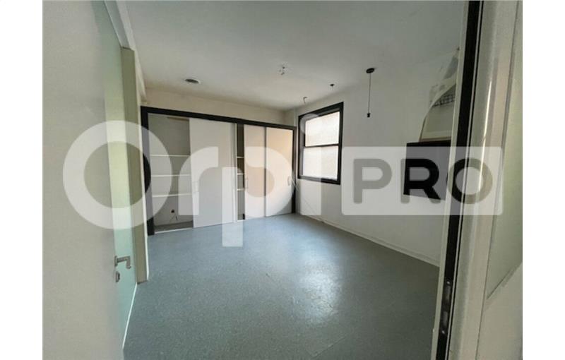 Achat de bureau de 140 m² à Villefranche-sur-Saône - 69400 photo - 1