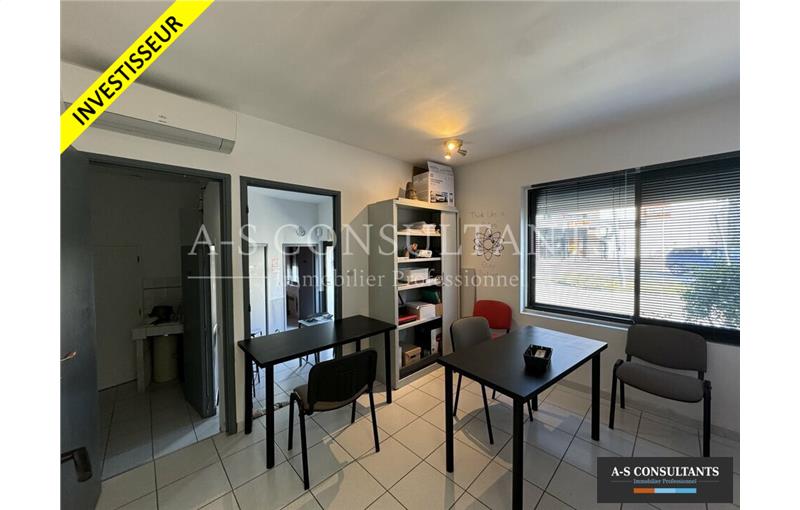 Bureau en vente de 70 m² à Villeneuve-lès-Avignon - 30400 photo - 1